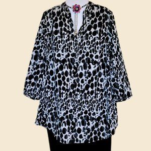 Liz Lange  Maternity animal print blouse, Size S/P (runs M to L)